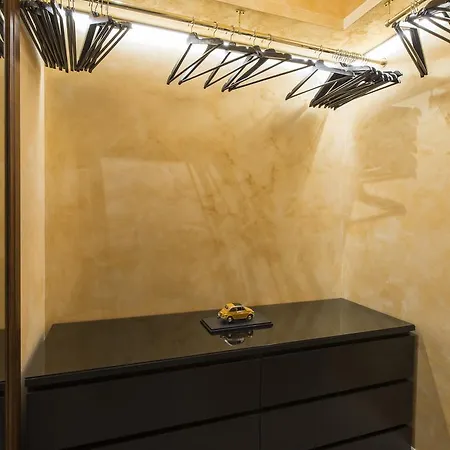 Apartamento Bnbutler - Broletto 39 - A Few Steps To The Duomo And La Scala *