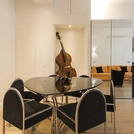 Apartment Bnbutler - Broletto 39 - A Few Steps To The Duomo And La Scala